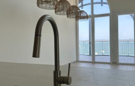 Après la rénovation d’un appartement front de mer complet à Arcachon par Cap Renov (3) | CAP RENOV